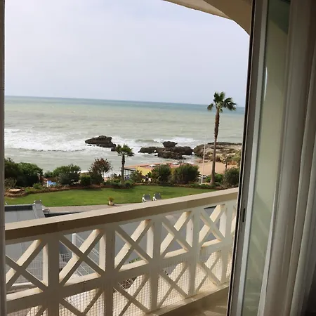 Beachfront Dos Aveiros Apartment Albufeira