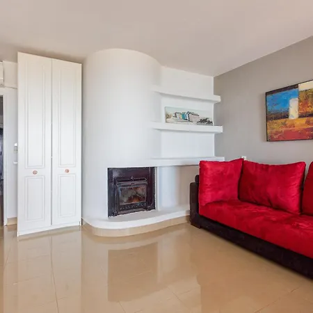 Beachfront Dos Aveiros 阿尔布费拉